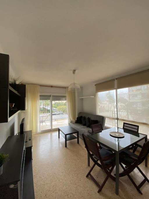 Apartamento En Benicasim Con Piscina Lejlighed Benicàssim Eksteriør billede